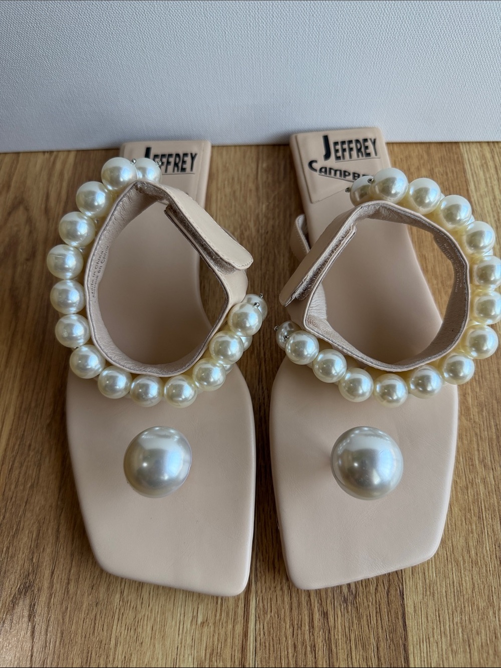 Jeffrey Campbell 'Chateau' Sandal - Picture 2 of 6